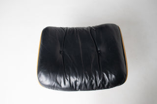 Eames Lounge Chair Ottoman in Walnut by Herman Miller