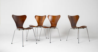 Set of 4 Arne Jacobsen for Fritz Hansen Series 7 Chairs in Rosewood Model 3107