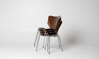 Set of 4 Arne Jacobsen for Fritz Hansen Series 7 Chairs in Rosewood Model 3107