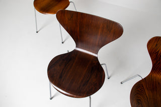 Set of 4 Arne Jacobsen for Fritz Hansen Series 7 Chairs in Rosewood Model 3107