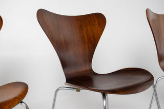 Set of 4 Arne Jacobsen for Fritz Hansen Series 7 Chairs in Rosewood Model 3107