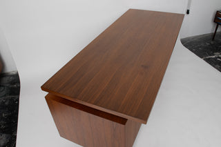 George Nelson Desk in Walnut and Aluminium