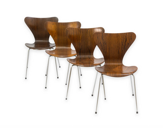 Set of 4 Arne Jacobsen for Fritz Hansen Series 7 Chairs in Rosewood Model 3107