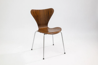 Set of 4 Arne Jacobsen for Fritz Hansen Series 7 Chairs in Rosewood Model 3107
