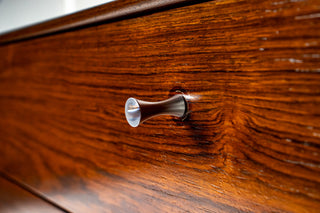 George Nelson Thin Edge Small “Apple Core” Drawer Pull – White Powder-Coated Aluminum