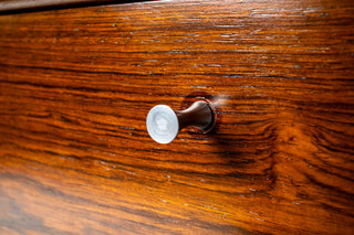 George Nelson Thin Edge Small “Apple Core” Drawer Pull – White Powder-Coated Aluminum