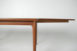 Johannes Andersen Danish Modern Teak Draw Leaf Dining Table